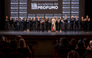 PREMIO ACCADEMIA DEL PROFUMO 2025: SVELATI I VINCITORI NELLA SERATA CONCLUSIVA DI MILANO BEAUTY WEEK - Accademia del Profumo PREMIO ACCADEMIA DEL PROFUMO 2025: SVELATI I VINCITORI NELLA SERATA CONCLUSIVA DI MILANO BEAUTY WEEK - Accademia del Profumo