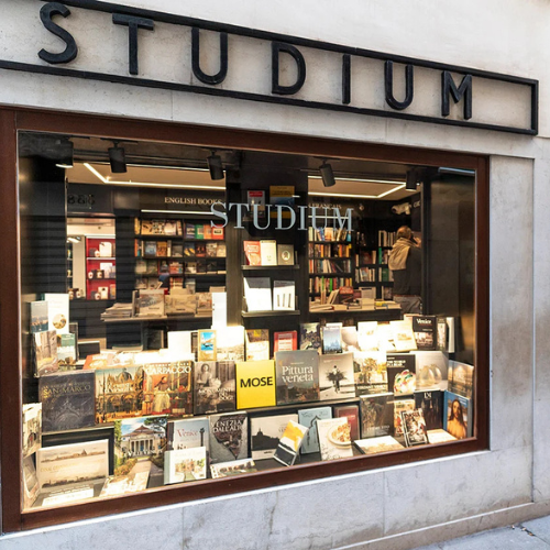 Salotto letterario olfattivo Libreria Studium Venezia - Accademia del Profumo